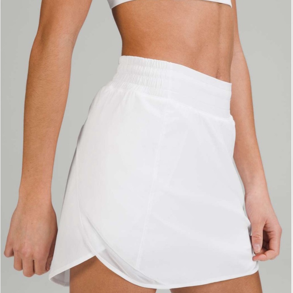 Lululemon Hotty Hot high rise skirt